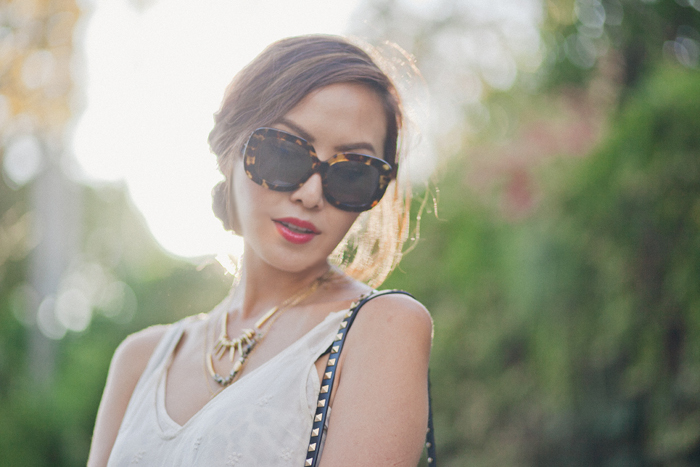 Rocktud_valentino_noir_purse_chriselle_lim_1