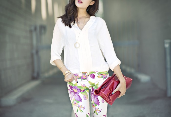 Guess_floral_print_jeans_Joie_blouse_Marie_turnor_lunch_clutch_chriselle_Lim_2