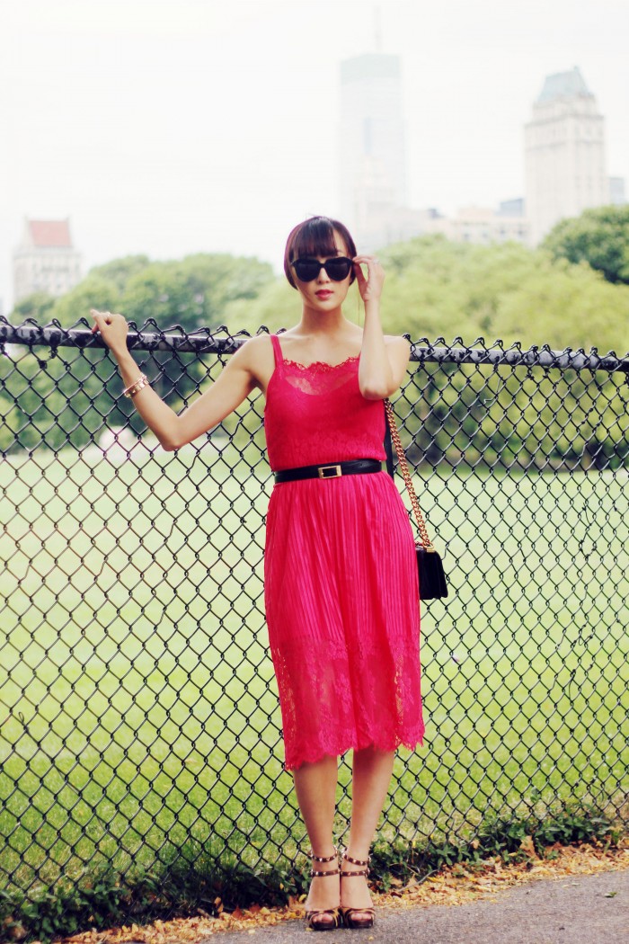 Chriselle_lim_central_park_New_York_city_valentino_Rockstud_Leopard_heels_2