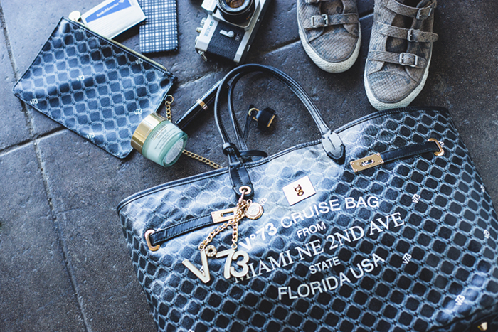 v73_miami_bag_CHriselle_Lim_paris_fashion_week_ash_wroldwide_sneakers_vivian_chan_coat_20