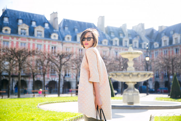 v73_miami_bag_CHriselle_Lim_paris_fashion_week_ash_wroldwide_sneakers_vivian_chan_coat_4