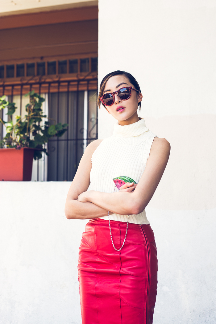 judih_leiber_watermelon_diamond_clutch_lovers_and_friends_crop_top_turtleneck_house_of_harlow_Red_sunglasses_nasty_Gal_collection_skirt_8
